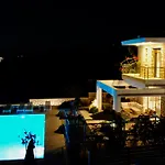 Kokinogremos Villa Kalithies