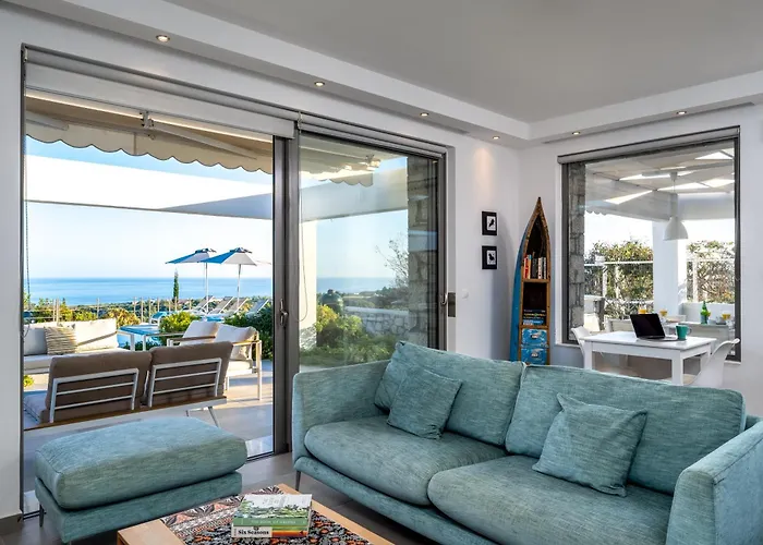 Kokinogremos Villa Kalithies