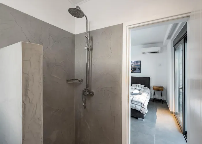 Kokinogremos Villa Kalithiész