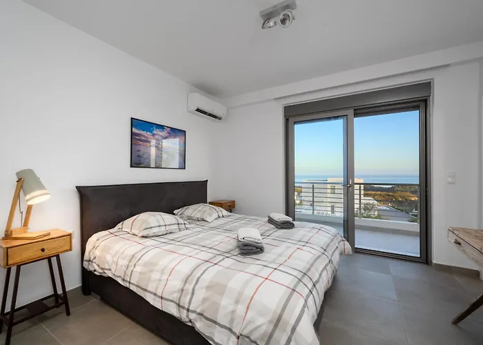 Βίλα Kokinogremos Καλυθιές