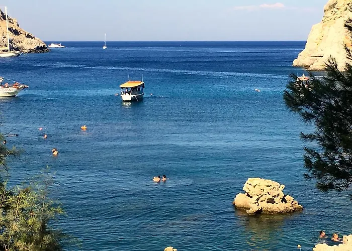 Βίλα Kokinogremos Καλυθιές